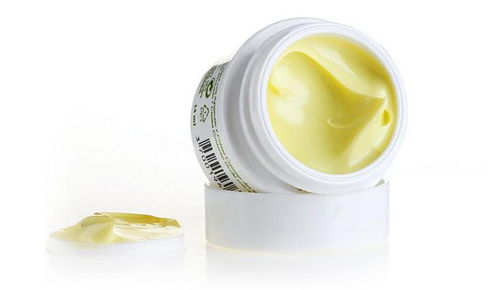 高美堂化妝品 產(chǎn)品形象與店鋪裝修美學(xué)，融合通訊設(shè)備的科技新體驗